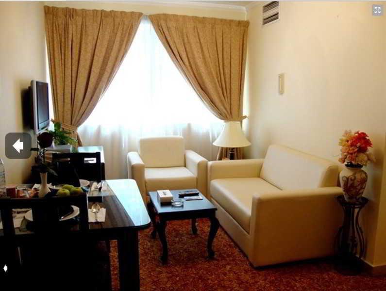 Al Muraqabat Plaza Hotel Apartments Dubai Esterno foto